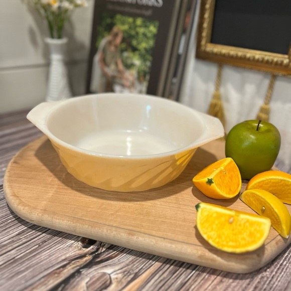 FIRE-KING ANCHOR HOCKING Swirl Mixing Bowl - Orange White - Vintage - Picture 4 of 7